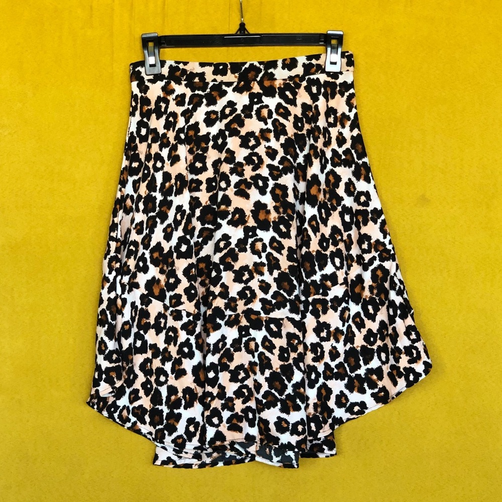H&M Leopard Print Knee-Length Skirt